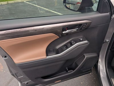 2025 Toyota Highlander Hybrid Limited 25th Edition