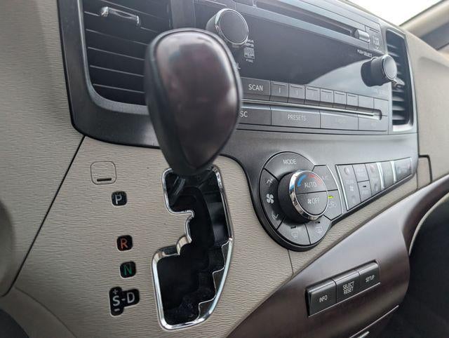 2011 Toyota Sienna XLE