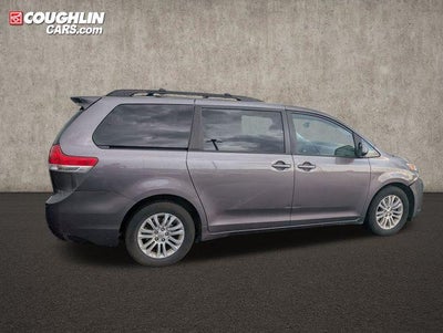 2011 Toyota Sienna XLE