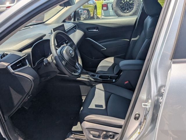 2025 Toyota Corolla Cross XLE
