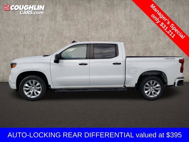 2022 Chevrolet Silverado 1500 4WD Crew Cab 147" Custom