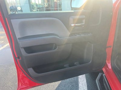 2018 Chevrolet Silverado 1500 4WD Double Cab 143.5" Custom