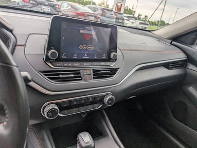 2022 Nissan Altima 2.0 SR