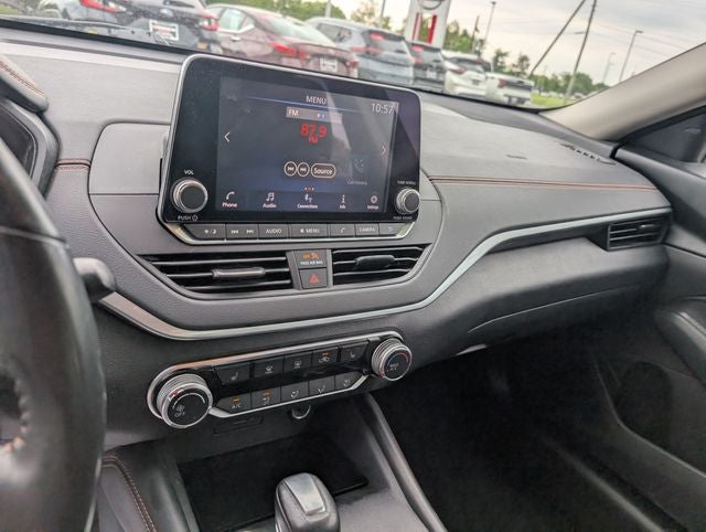 2022 Nissan Altima 2.0 SR