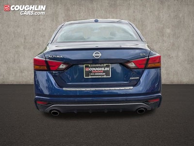 2022 Nissan Altima 2.0 SR