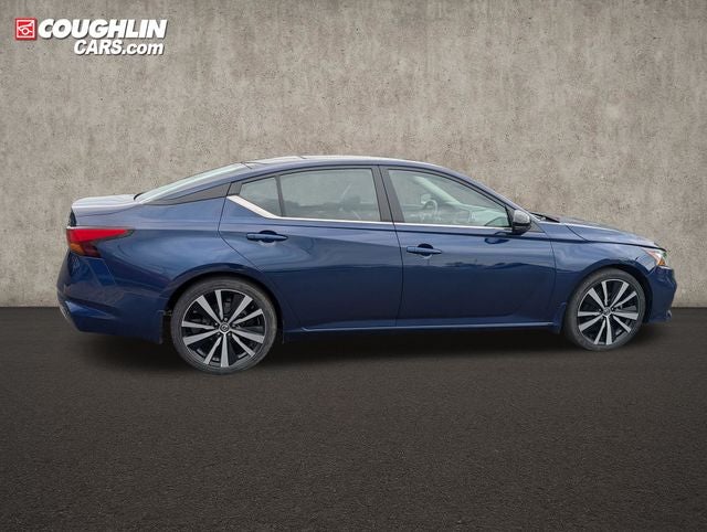 2022 Nissan Altima 2.0 SR