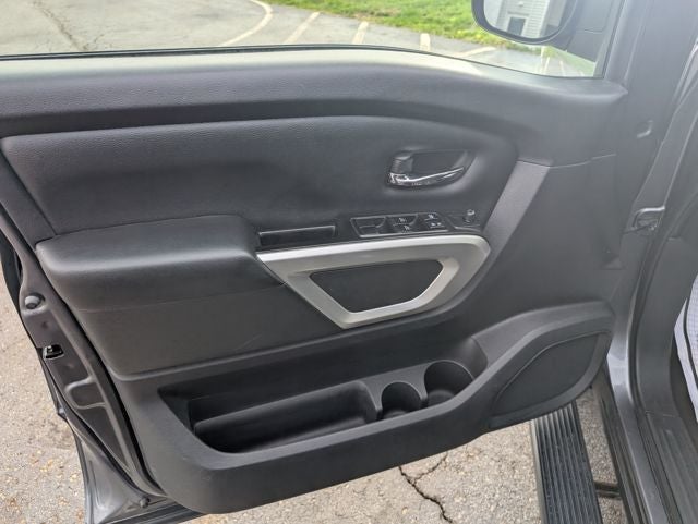 2019 Nissan Titan SV