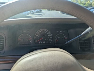 2004 Ford Crown Victoria LX