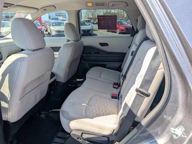 2024 Nissan Pathfinder SV