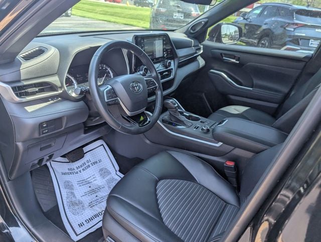 2022 Toyota Highlander XSE