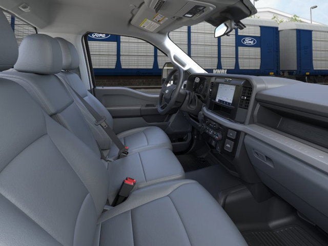 2025 Ford Super Duty F-600 DRW XL