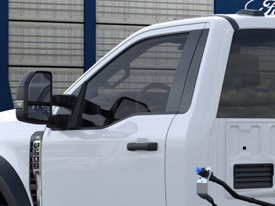 2025 Ford Super Duty F-600 DRW XL