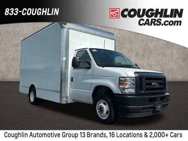 2024 Ford E-Series Cutaway Base