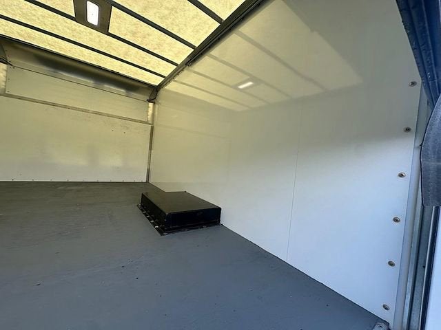 2024 Ford E-Series Cutaway Base