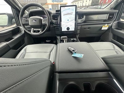 2025 Ford F-150 Lightning Flash