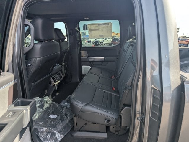 2027 Ford F-350SD Platinum