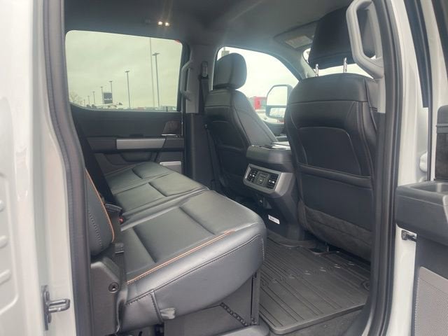 2026 Ford Super Duty F-350 LARIAT