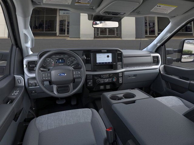 2026 Ford Super Duty F-350 XLT