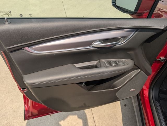 2023 Cadillac XT5 Luxury