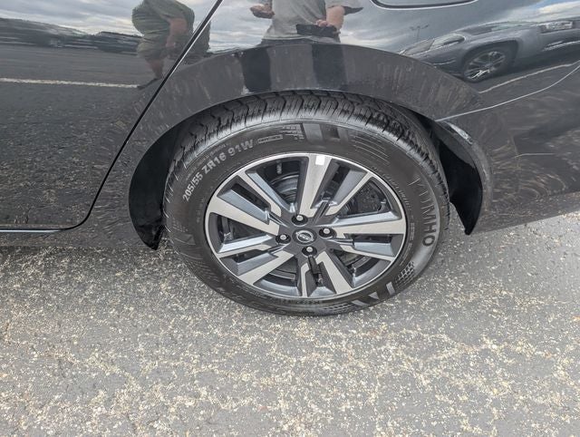 2024 Nissan Versa SV