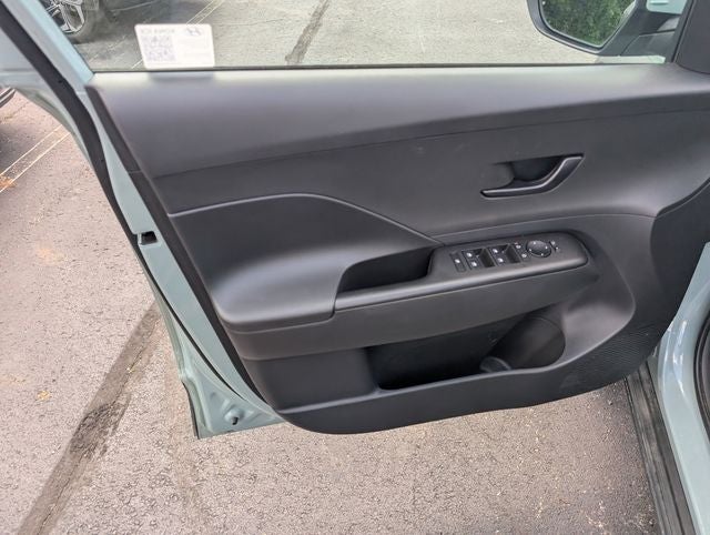 2025 Hyundai Kona SE