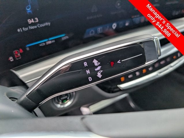 2025 Cadillac LYRIQ Luxury