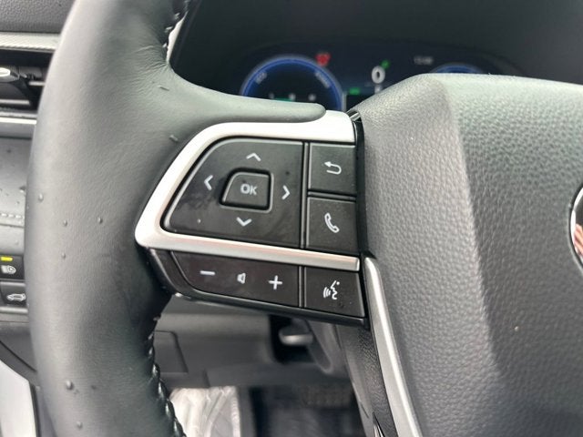 2025 Toyota Highlander Hybrid Platinum