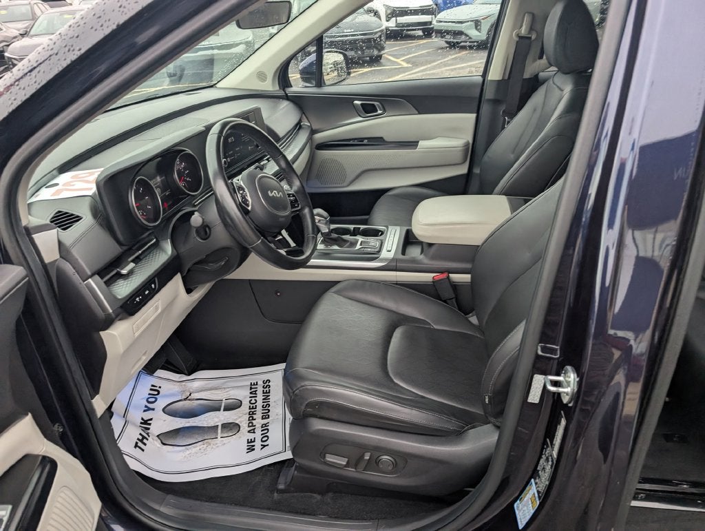 2022 Kia Carnival LXS