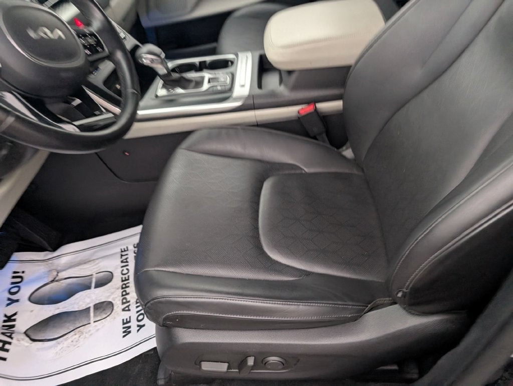 2022 Kia Carnival LXS