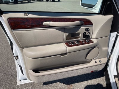 2007 Lincoln Town Car Signature Limited