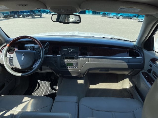 2007 Lincoln Town Car Signature Limited