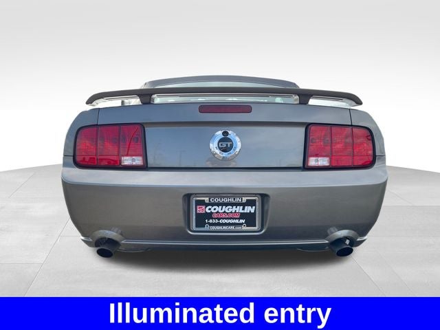 2005 Ford Mustang GT Premium
