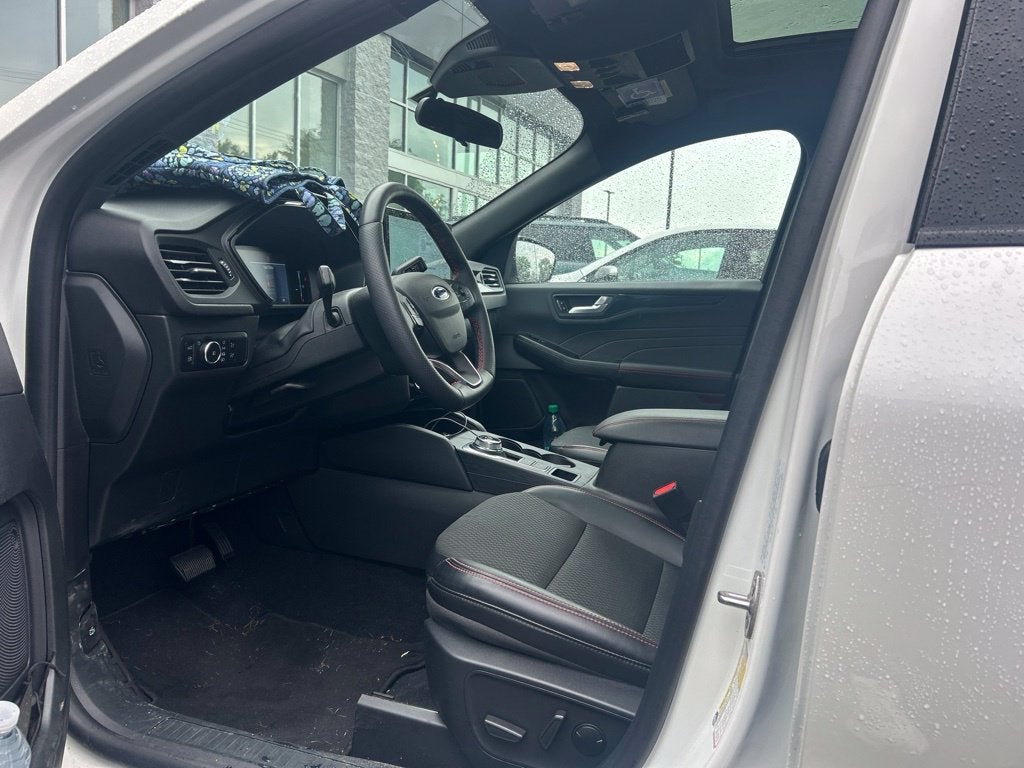 2026 Ford Escape Hybrid ST-Line Select