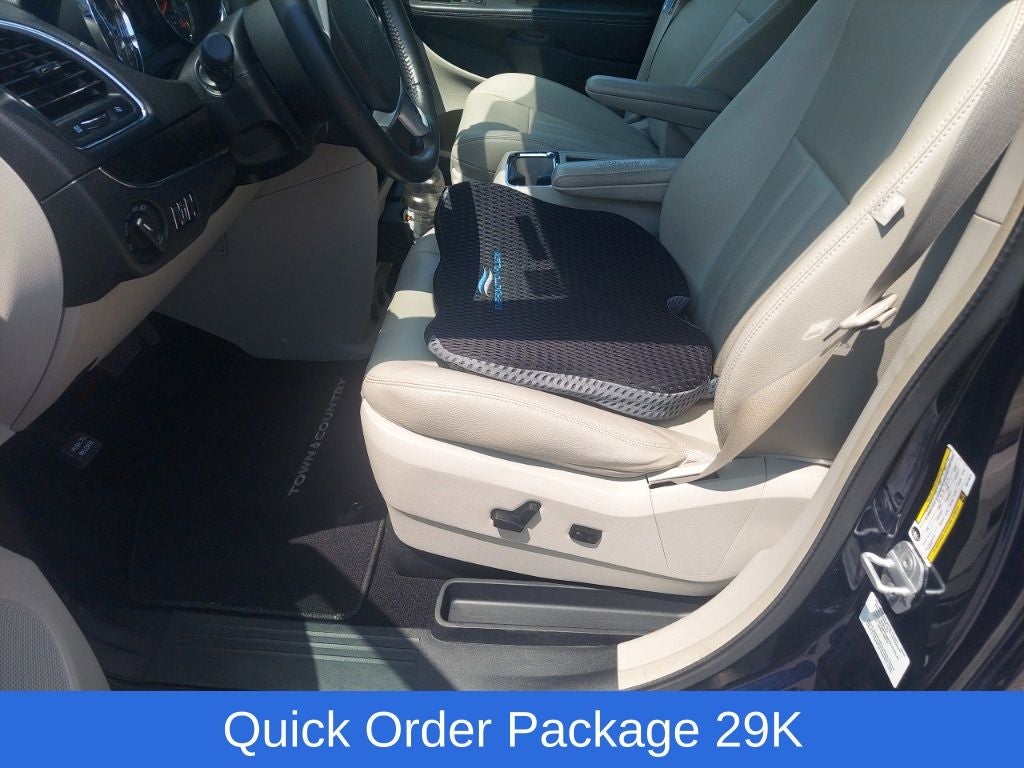 2013 Chrysler Town & Country Touring