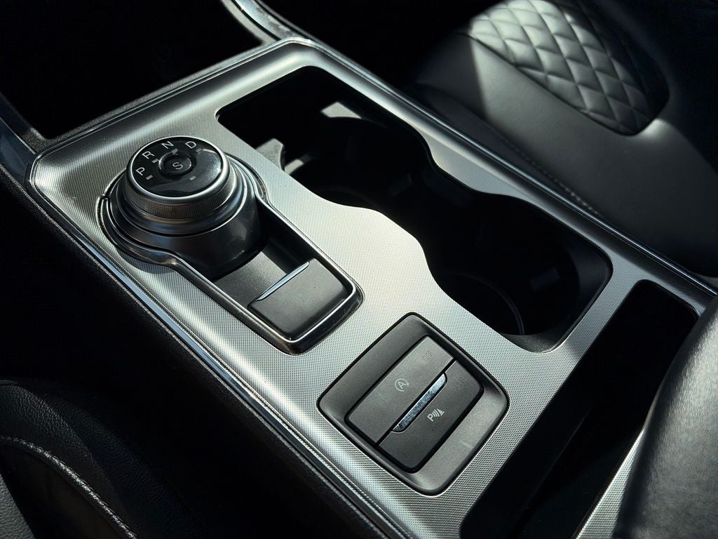 2023 Ford Edge Titanium