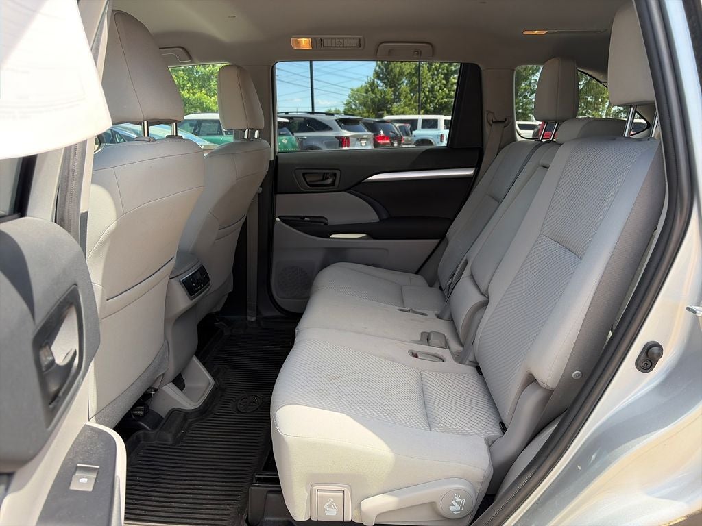 2019 Toyota Highlander LE