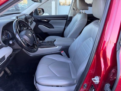 2021 Toyota Highlander Hybrid XLE