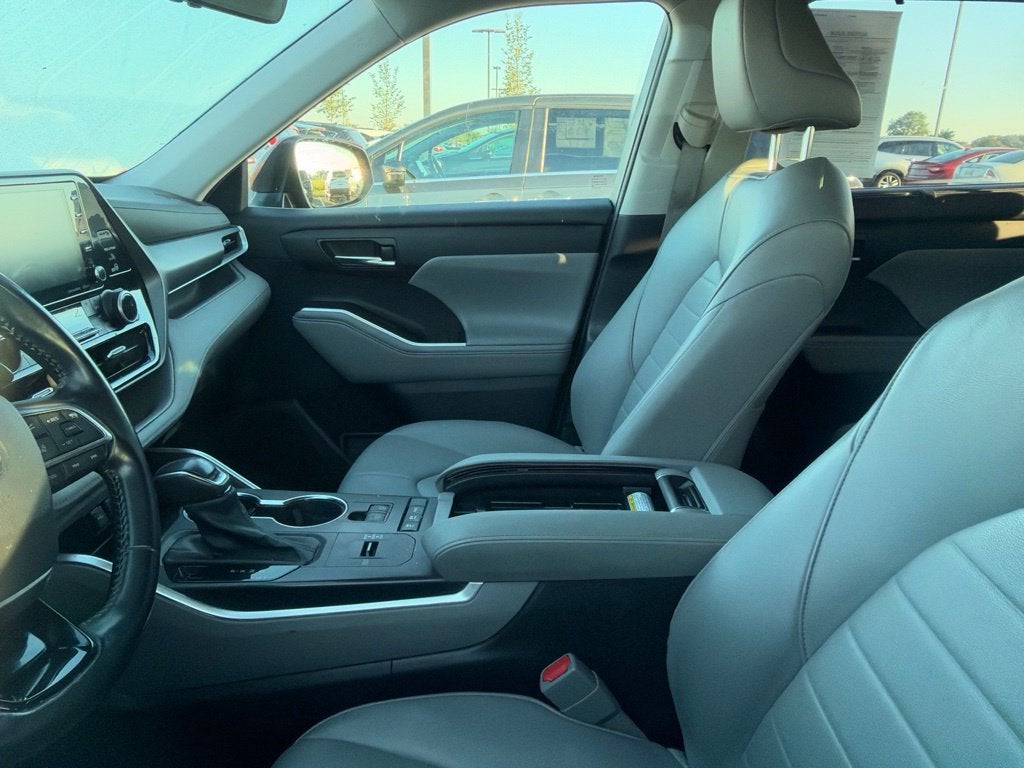 2021 Toyota Highlander Hybrid XLE