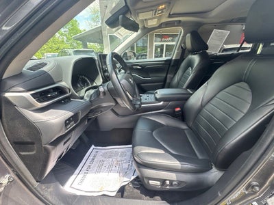 2023 Toyota Highlander XLE
