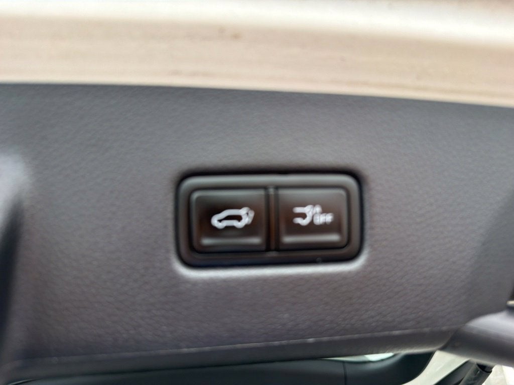 2024 Kia Carnival SX