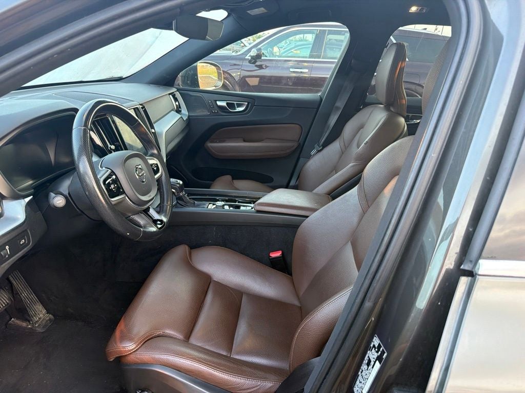2019 Volvo XC60 T6 Momentum