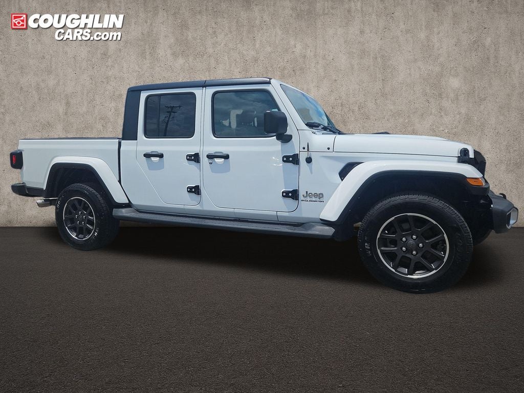 2023 Jeep Gladiator Overland's photo