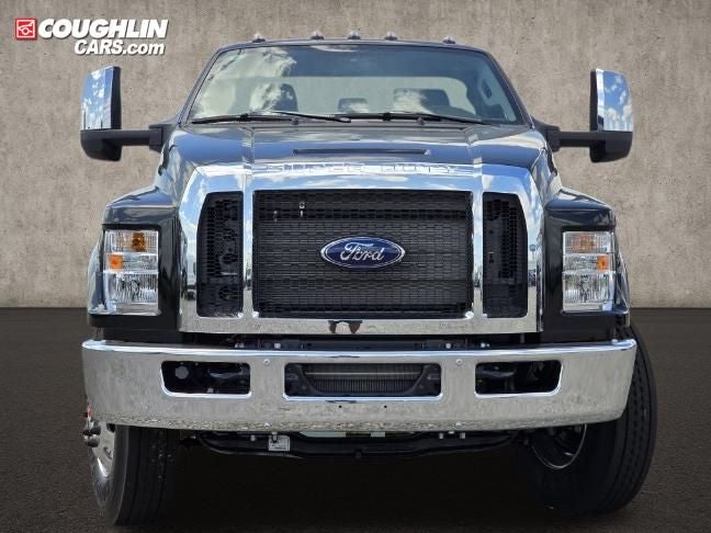 2025 Ford Super Duty F-750 Base