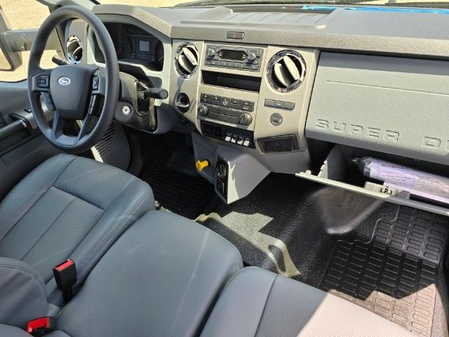 2025 Ford Super Duty F-750 Base