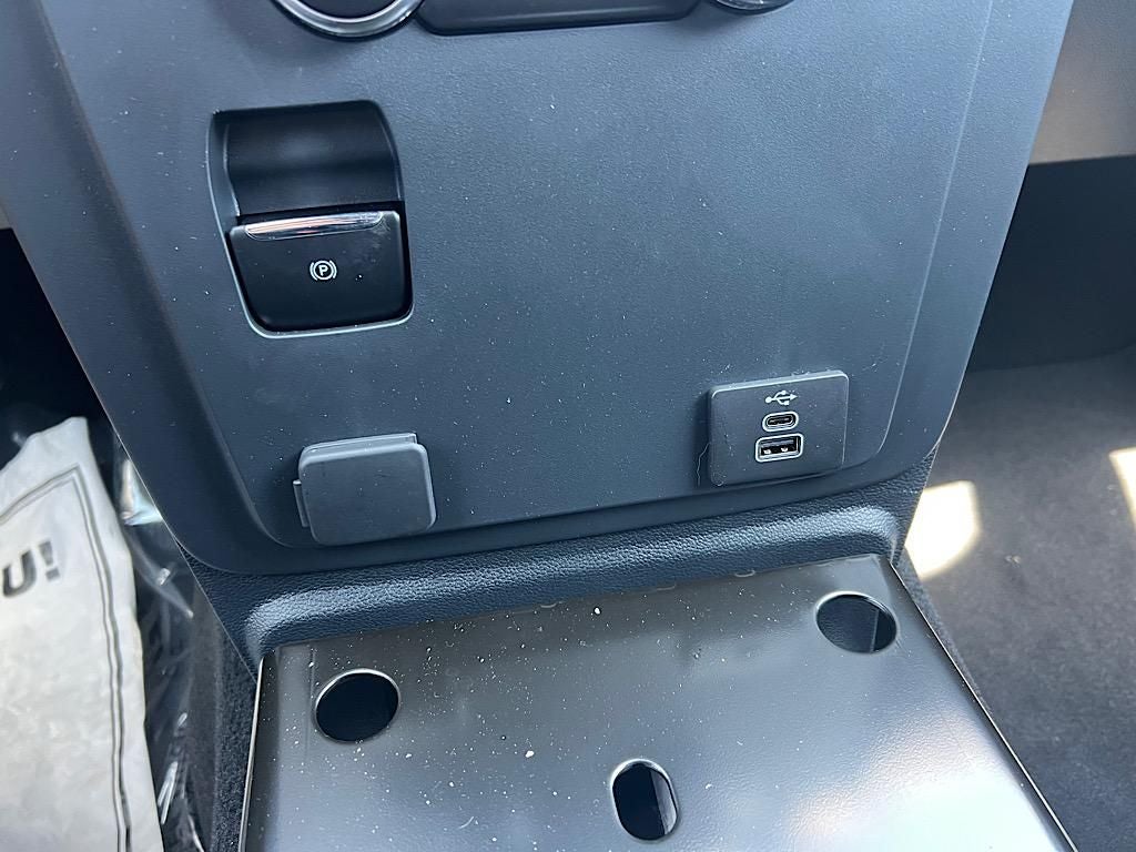 2025 Ford Utility Police Interceptor Base