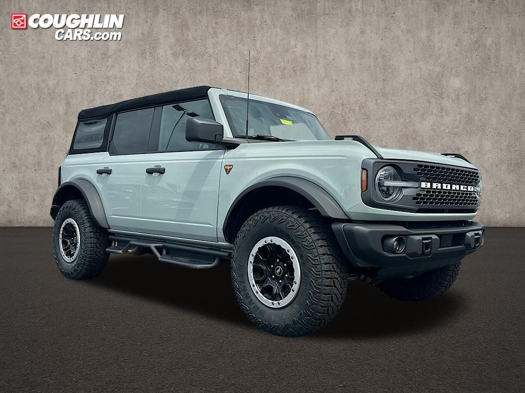 2023 Ford Bronco 4-Door Badlands