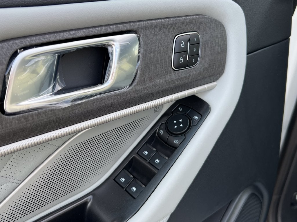 2027 Ford Explorer Platinum