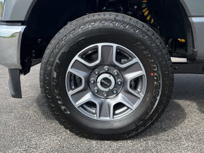 2027 Ford F-350SD Lariat