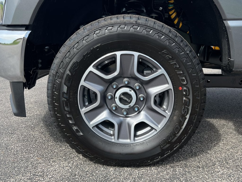 2027 Ford F-350SD Lariat