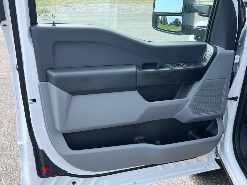 2027 Ford F-350SD XL